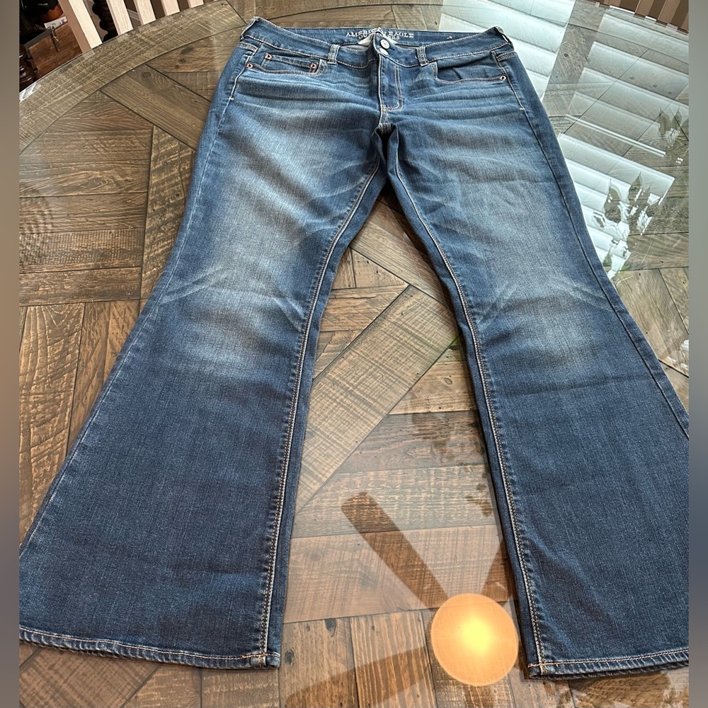 American Eagle Jeans Outfitters Super stretch NWOT  Size 14